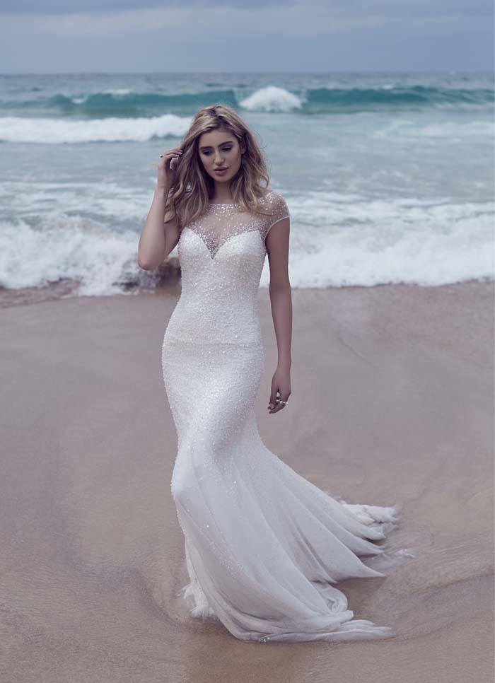 Heart of the Ocean - A Beach Wedding Dress Bridal Fashion Editorial