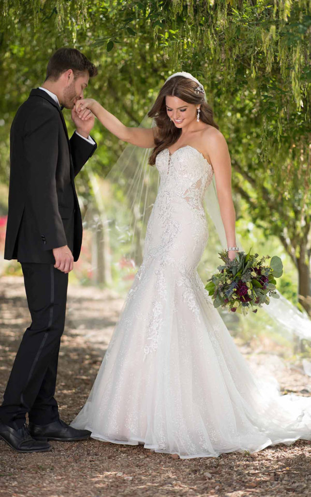 The Wedding Dress Silhouette Bible You Need - Modern Wedding