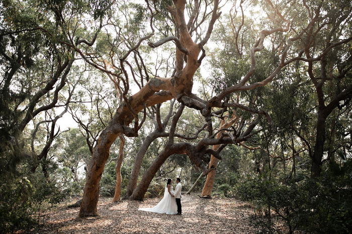 Tula and Will's Chic Coastal Wedding At Jonah's - Modern Wedding