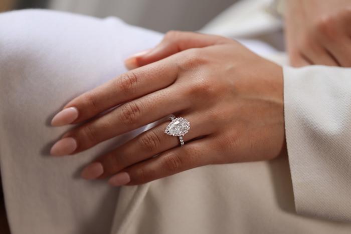 Why I Chose A Moissanite & Lab-Grown Diamond Ring - Modern Wedding
